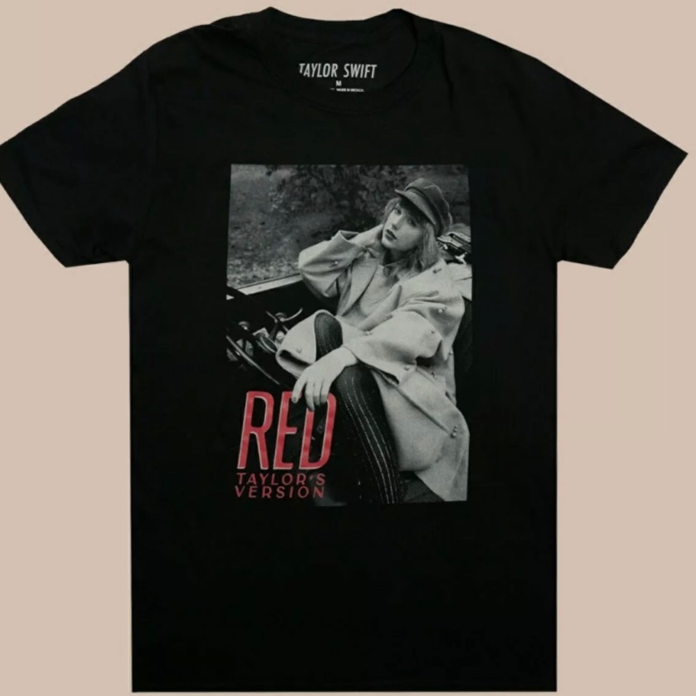 NEW Red Taylor’s Version Taylor Swift “This Daydream is Dangerous” Shirt XL